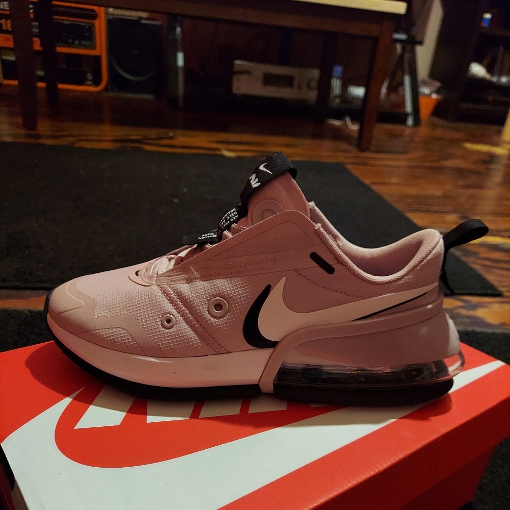 Womens nike 7.5